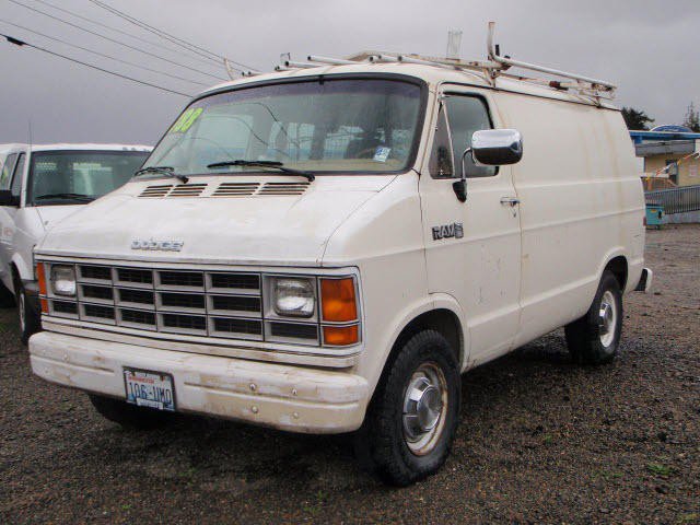 1987_dodge_ram_van_b250_14400947.jpg