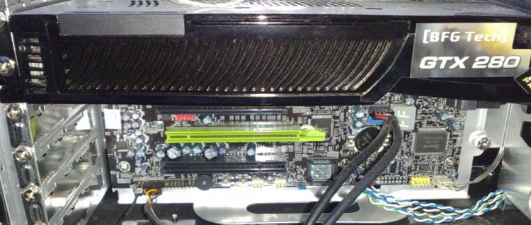 SPDIF cable to mobo.jpg
